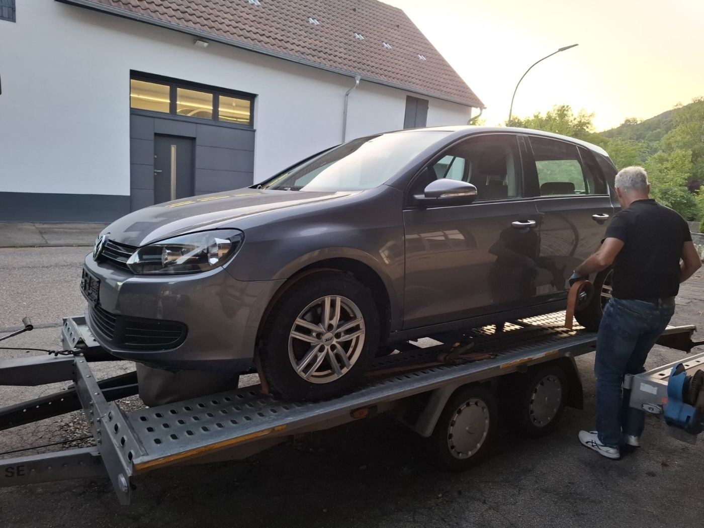 Auto Antika Dostava na prikolici